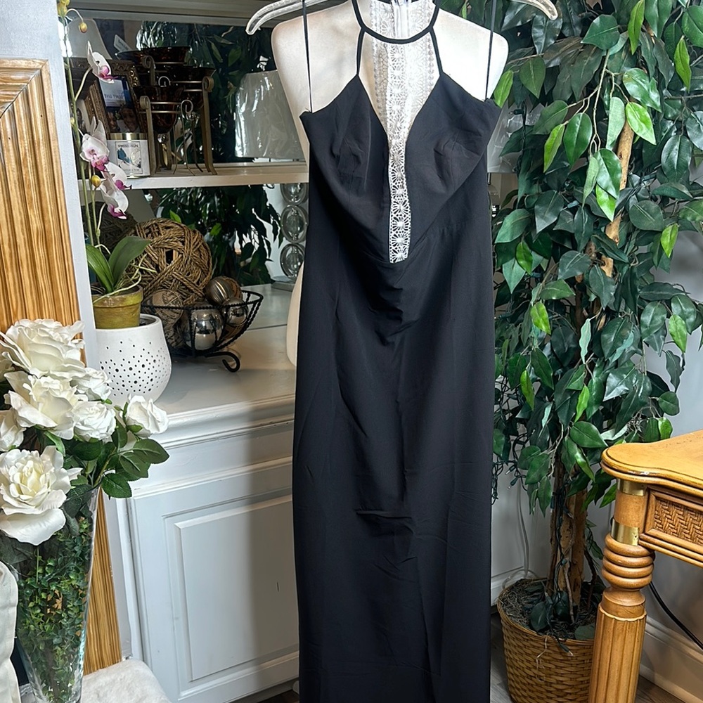 🆕NWT Tea & Cup Stylish Black/White Halter Dress with Lace Accent, M